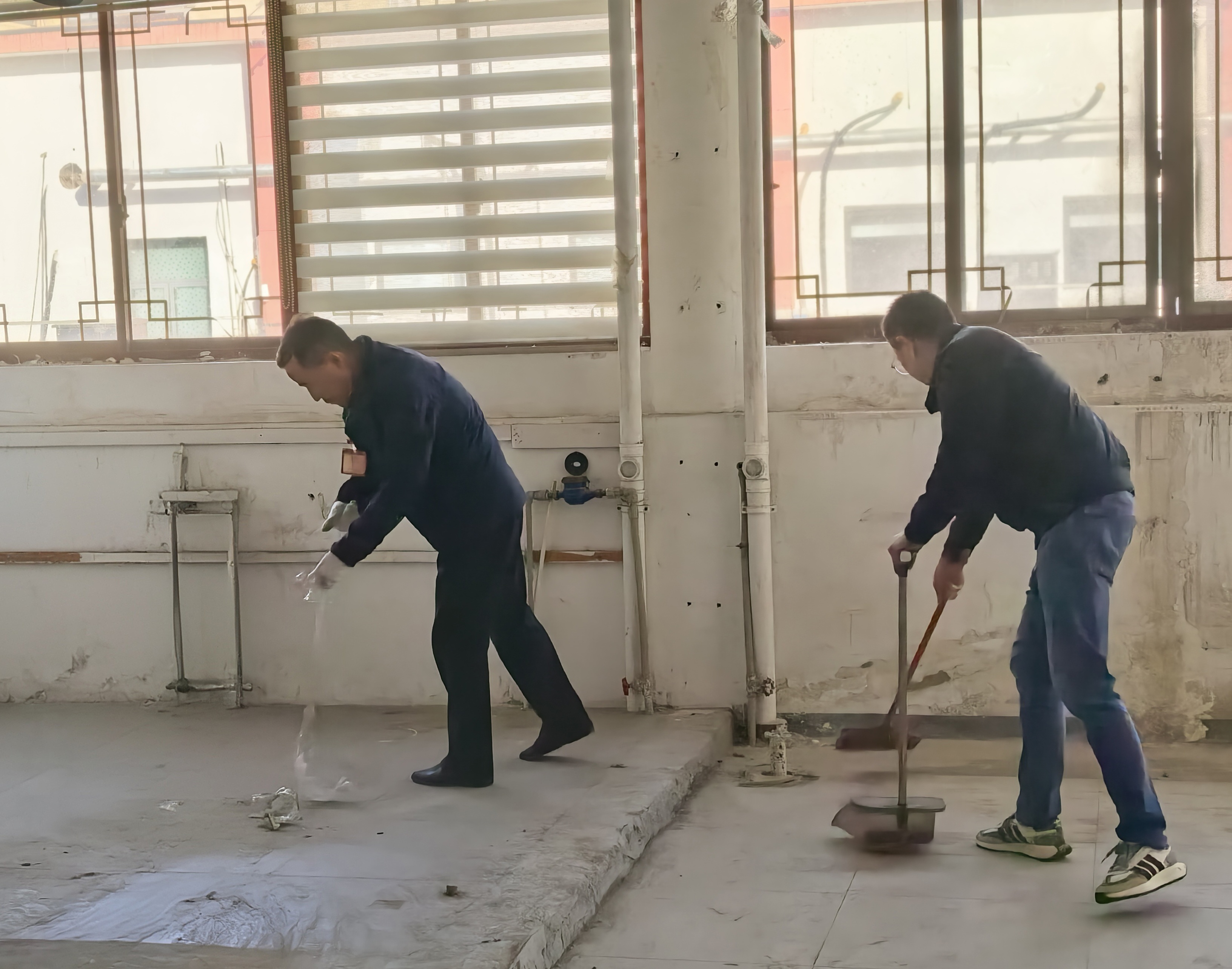 环境整治  党员先行